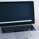 프랑스어와 독일어로 이메일 작성법 - Here are three detailed image generation prompts in English, designed to be appropriate for a 15-yea...